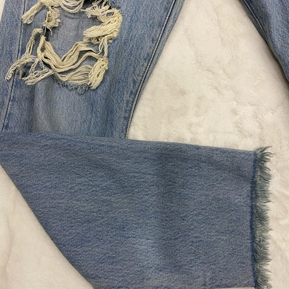 Levi's distresed womens wedgie jeans size 28 - Picture 3 of 6